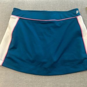 JR TENNIS Prince teal, with white sides and pink trim girls tennis Skort, size M